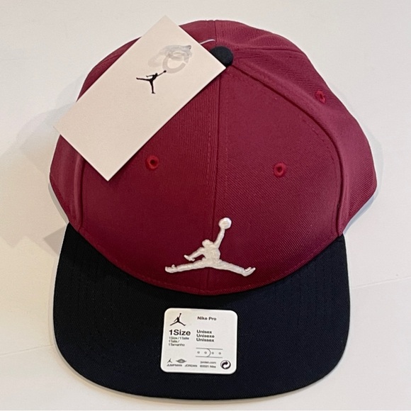 NWT Jordan Pro Jumpman Snapback Hat Mens Cherrywood Red Black - Picture 2 of 12